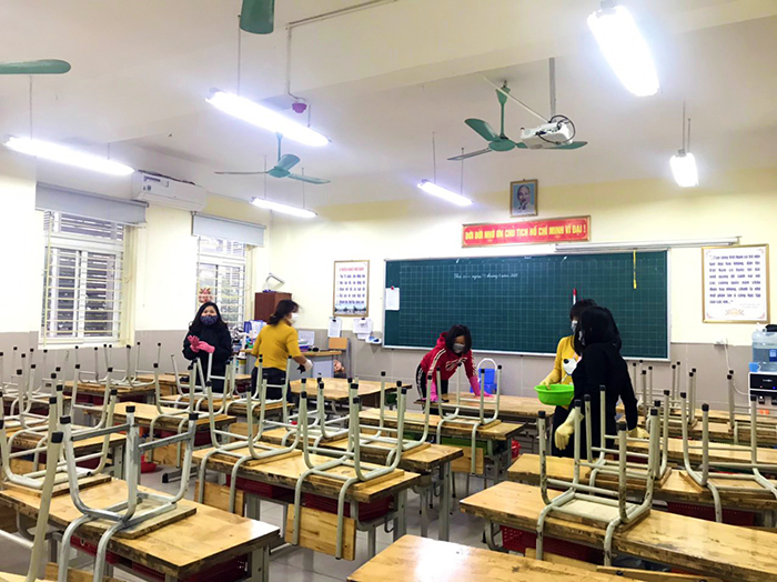 Phường Dịch Vọng: Nhiều trường học trên địa bàn đồng loạt khử khuẩn chống virus Corona